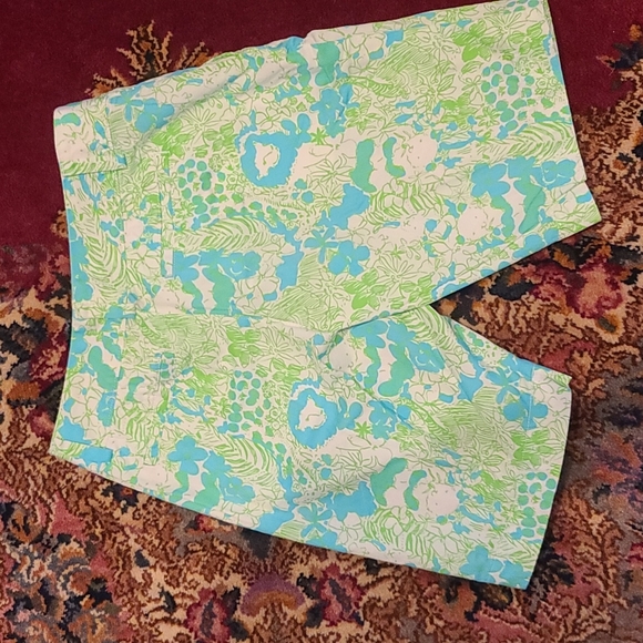 Lilly Pultizer Shorts - Picture 2 of 7